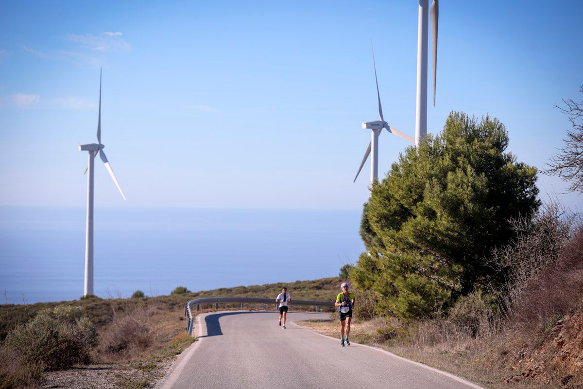 La XX Subida Pedestre al Conjuro arrancó a las 10 de la mañana, y los corredores tuvieron que enfrentarse a 17,8 kilometros en una mañana soleada
