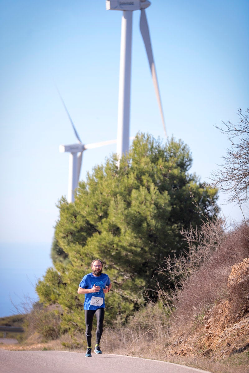 La XX Subida Pedestre al Conjuro arrancó a las 10 de la mañana, y los corredores tuvieron que enfrentarse a 17,8 kilometros en una mañana soleada
