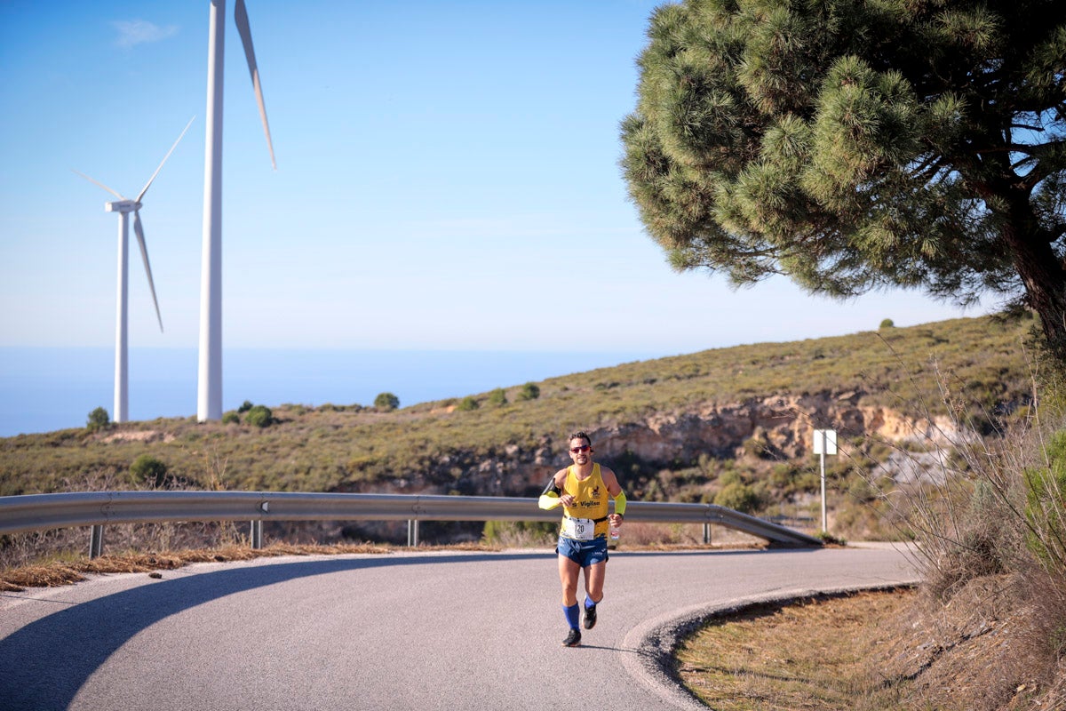 La XX Subida Pedestre al Conjuro arrancó a las 10 de la mañana, y los corredores tuvieron que enfrentarse a 17,8 kilometros en una mañana soleada