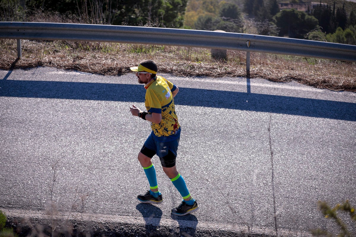 La XX Subida Pedestre al Conjuro arrancó a las 10 de la mañana, y los corredores tuvieron que enfrentarse a 17,8 kilometros en una mañana soleada