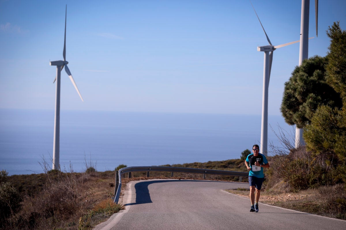 La XX Subida Pedestre al Conjuro arrancó a las 10 de la mañana, y los corredores tuvieron que enfrentarse a 17,8 kilometros en una mañana soleada