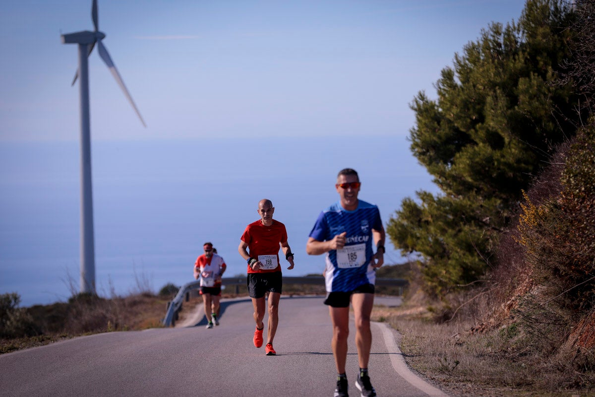 La XX Subida Pedestre al Conjuro arrancó a las 10 de la mañana, y los corredores tuvieron que enfrentarse a 17,8 kilometros en una mañana soleada