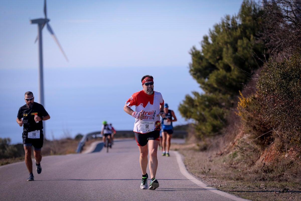 La XX Subida Pedestre al Conjuro arrancó a las 10 de la mañana, y los corredores tuvieron que enfrentarse a 17,8 kilometros en una mañana soleada