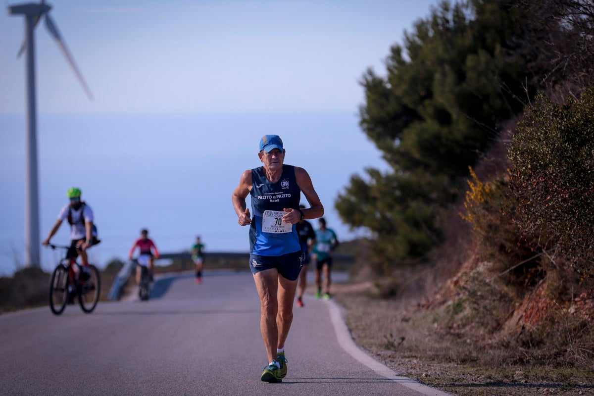 La XX Subida Pedestre al Conjuro arrancó a las 10 de la mañana, y los corredores tuvieron que enfrentarse a 17,8 kilometros en una mañana soleada