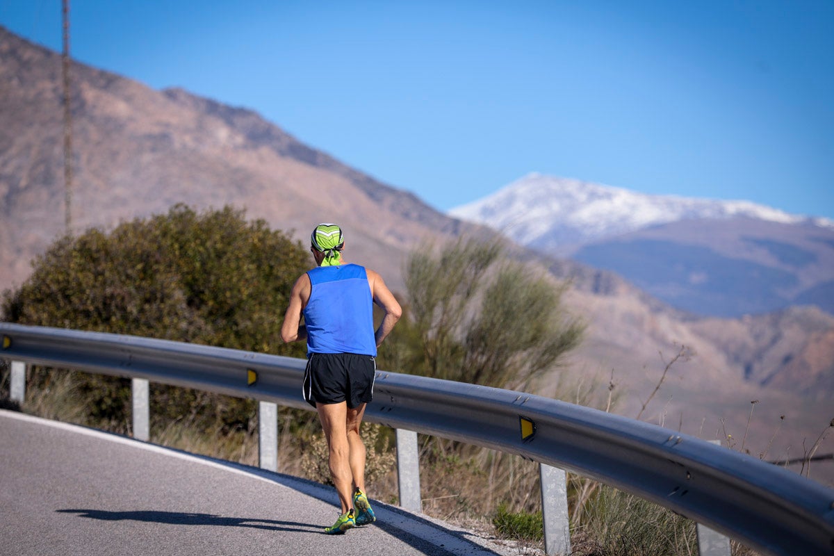 La XX Subida Pedestre al Conjuro arrancó a las 10 de la mañana, y los corredores tuvieron que enfrentarse a 17,8 kilometros en una mañana soleada