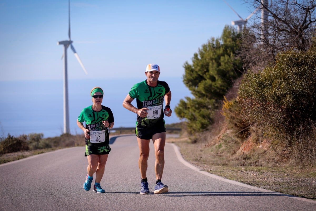 La XX Subida Pedestre al Conjuro arrancó a las 10 de la mañana, y los corredores tuvieron que enfrentarse a 17,8 kilometros en una mañana soleada