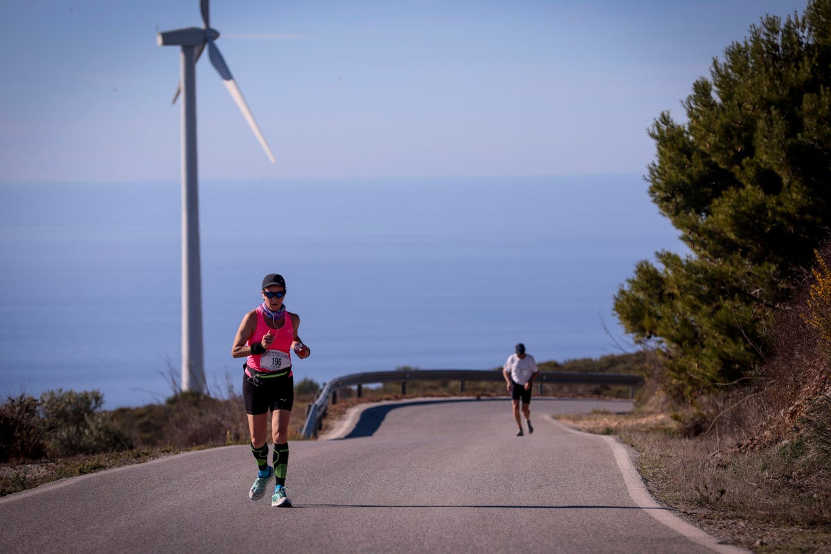 La XX Subida Pedestre al Conjuro arrancó a las 10 de la mañana, y los corredores tuvieron que enfrentarse a 17,8 kilometros en una mañana soleada