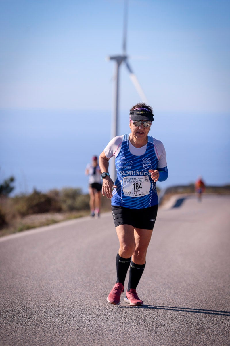 La XX Subida Pedestre al Conjuro arrancó a las 10 de la mañana, y los corredores tuvieron que enfrentarse a 17,8 kilometros en una mañana soleada