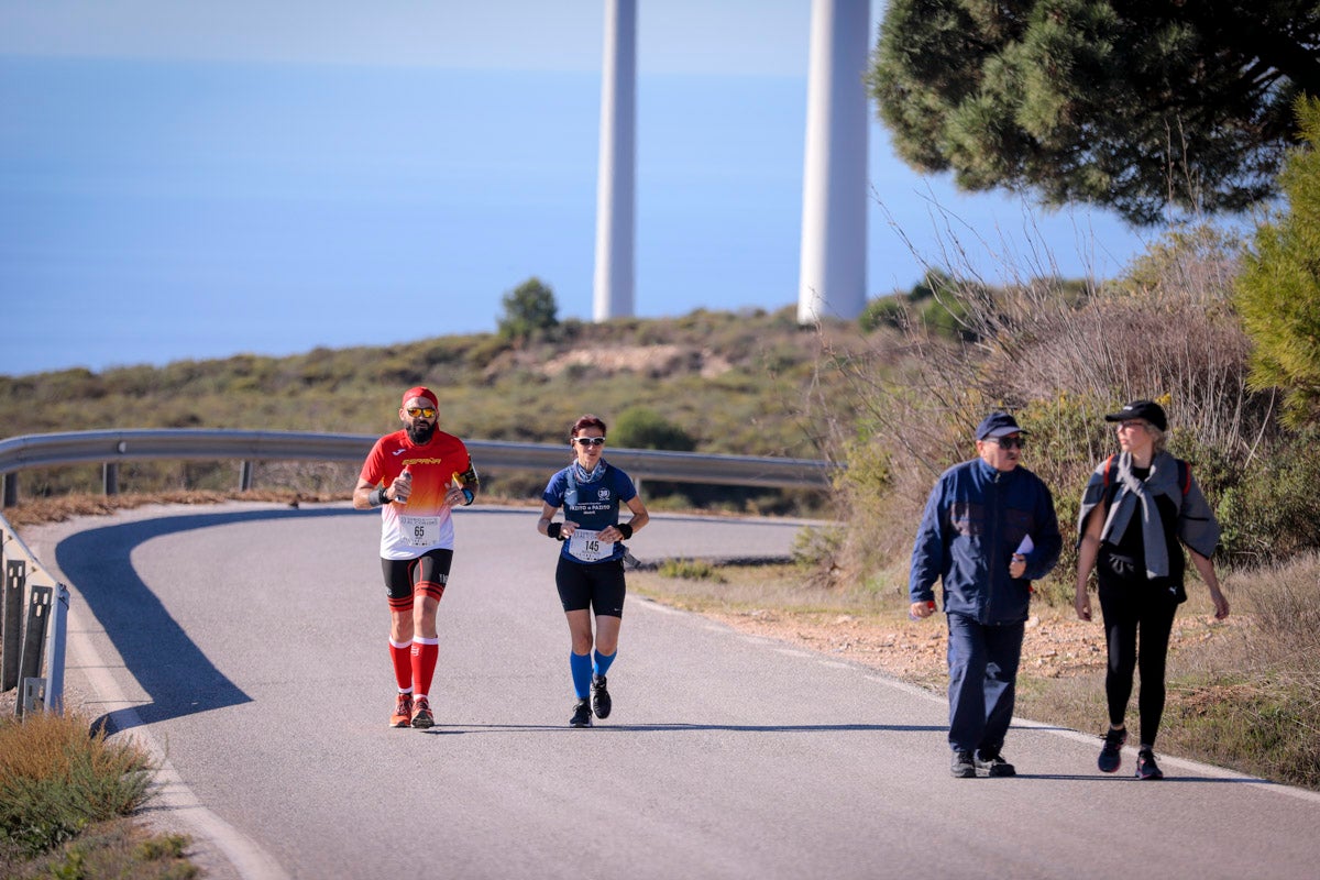 La XX Subida Pedestre al Conjuro arrancó a las 10 de la mañana, y los corredores tuvieron que enfrentarse a 17,8 kilometros en una mañana soleada