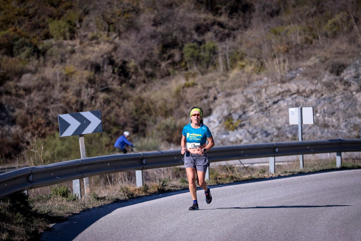 La XX Subida Pedestre al Conjuro arrancó a las 10 de la mañana, y los corredores tuvieron que enfrentarse a 17,8 kilometros en una mañana soleada