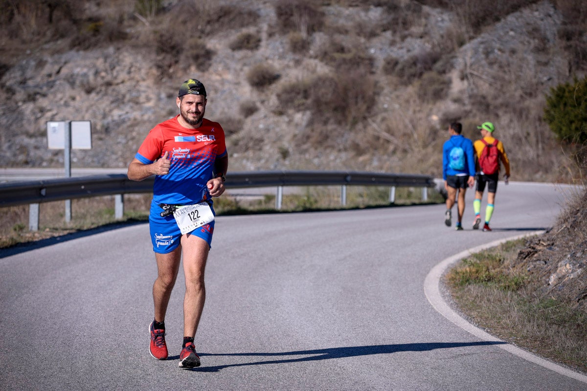 La XX Subida Pedestre al Conjuro arrancó a las 10 de la mañana, y los corredores tuvieron que enfrentarse a 17,8 kilometros en una mañana soleada