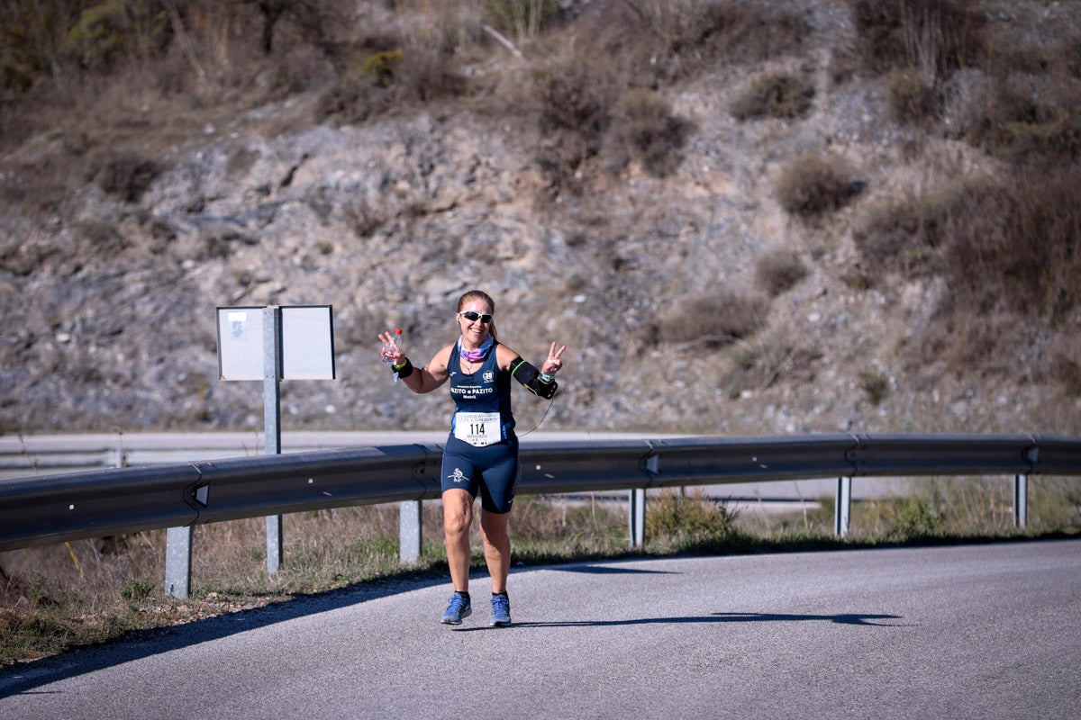 La XX Subida Pedestre al Conjuro arrancó a las 10 de la mañana, y los corredores tuvieron que enfrentarse a 17,8 kilometros en una mañana soleada
