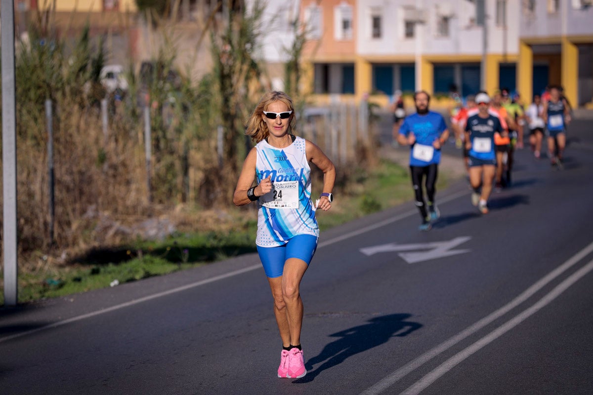 La XX Subida Pedestre al Conjuro arrancó a las 10 de la mañana, y los corredores tuvieron que enfrentarse a 17,8 kilometros en una mañana soleada