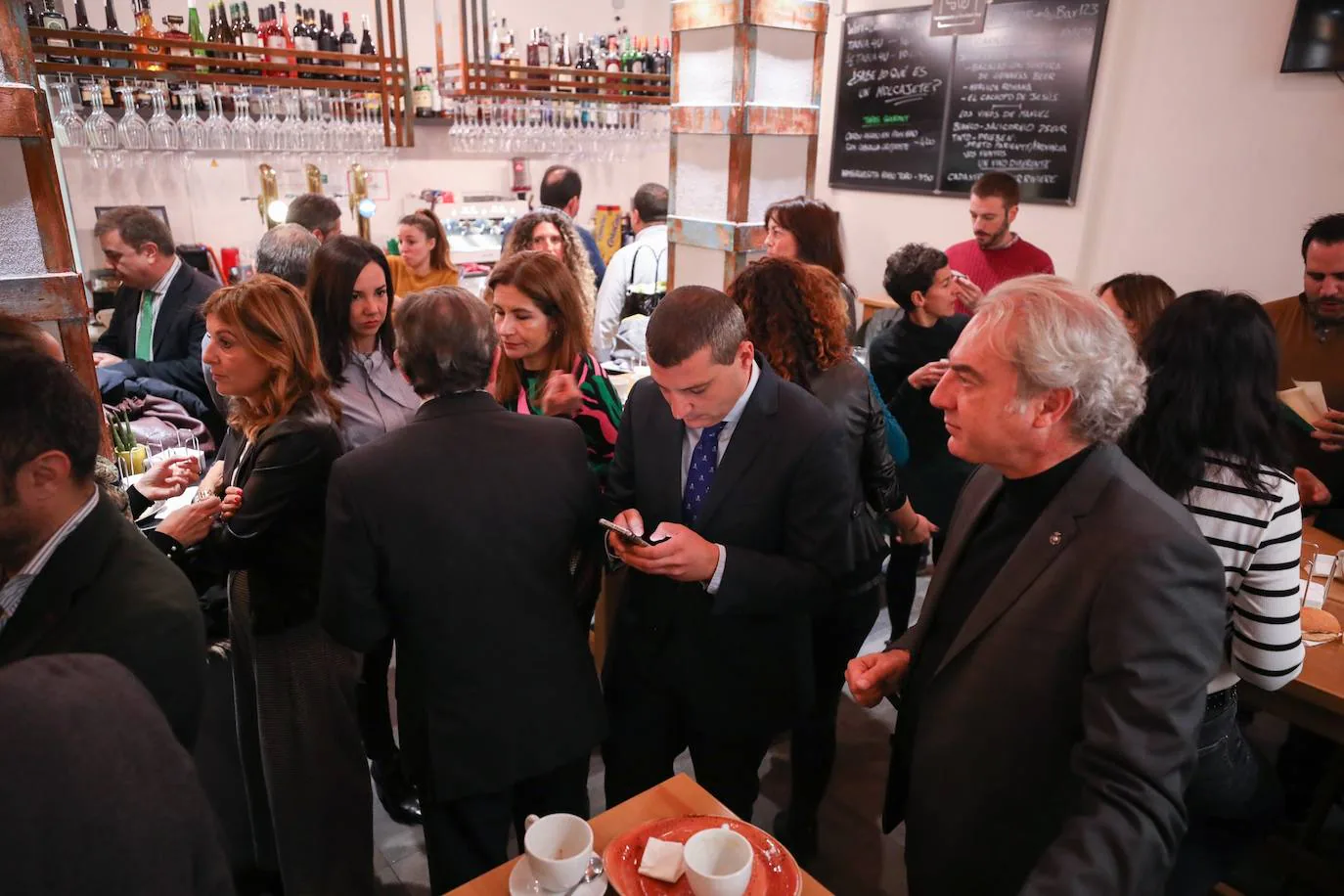 El equipo de gobierno se ha reunido este lunes con los medios de comunicación de la ciudad 