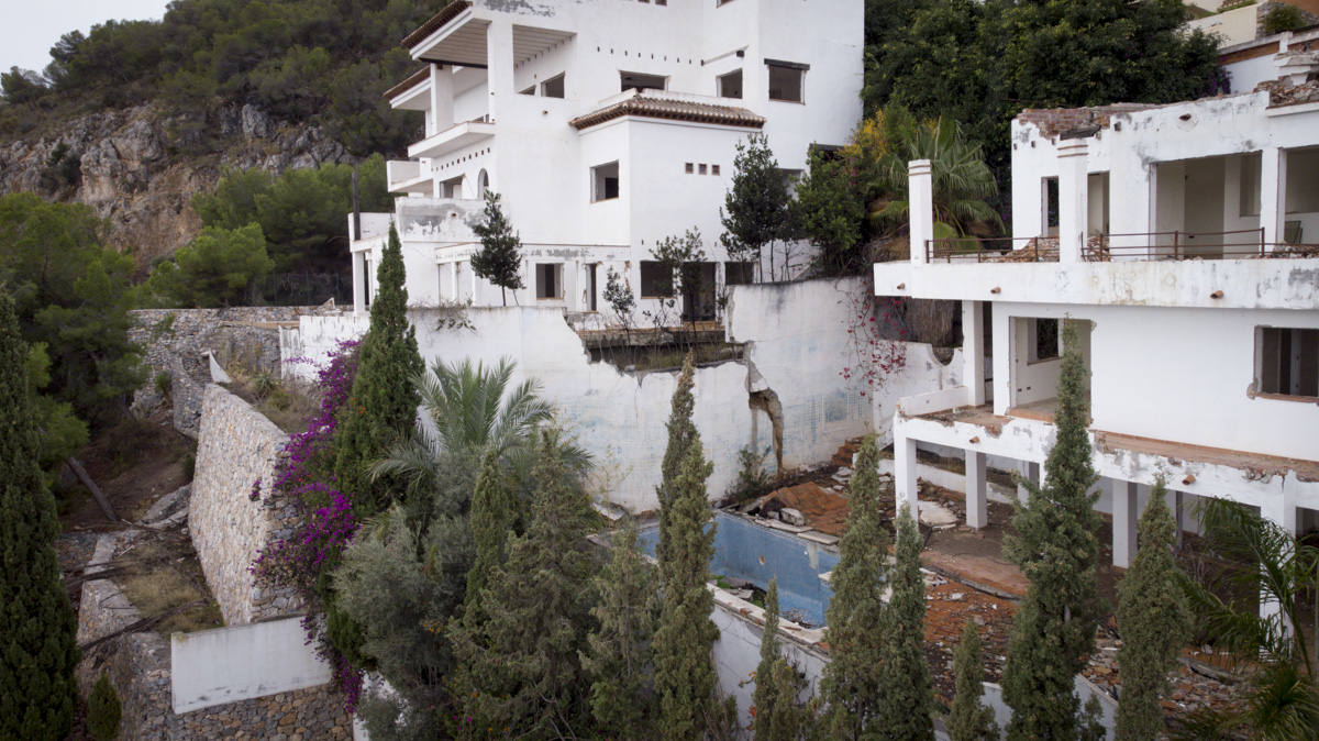 Los deslizamientos de tierra han dejado en estado ruinoso más de 100 casas 