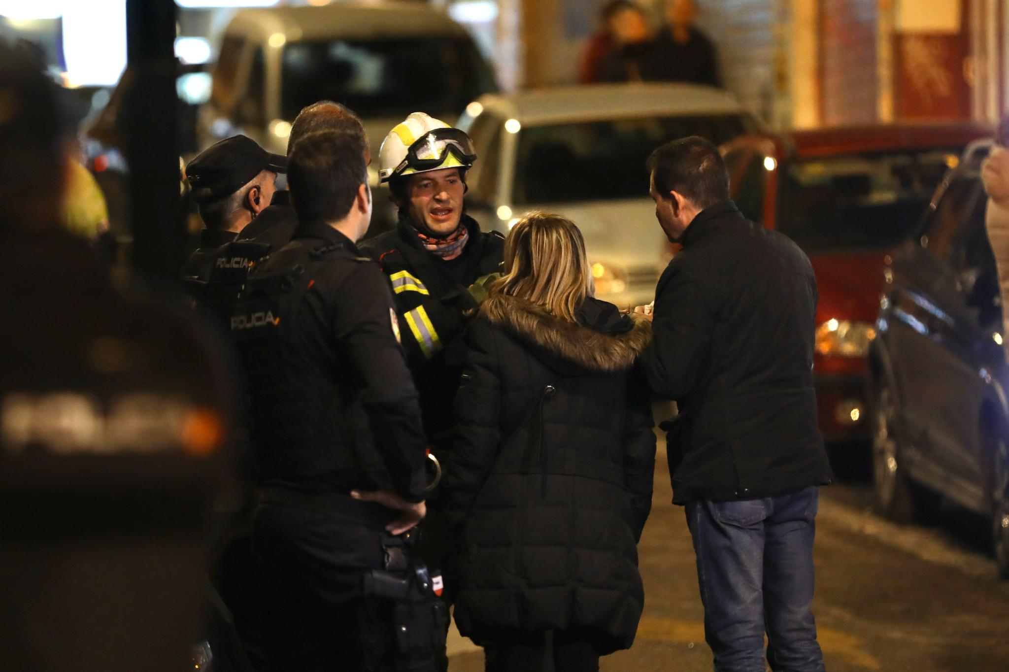 Las llamas han obligado a desalojar un edificio