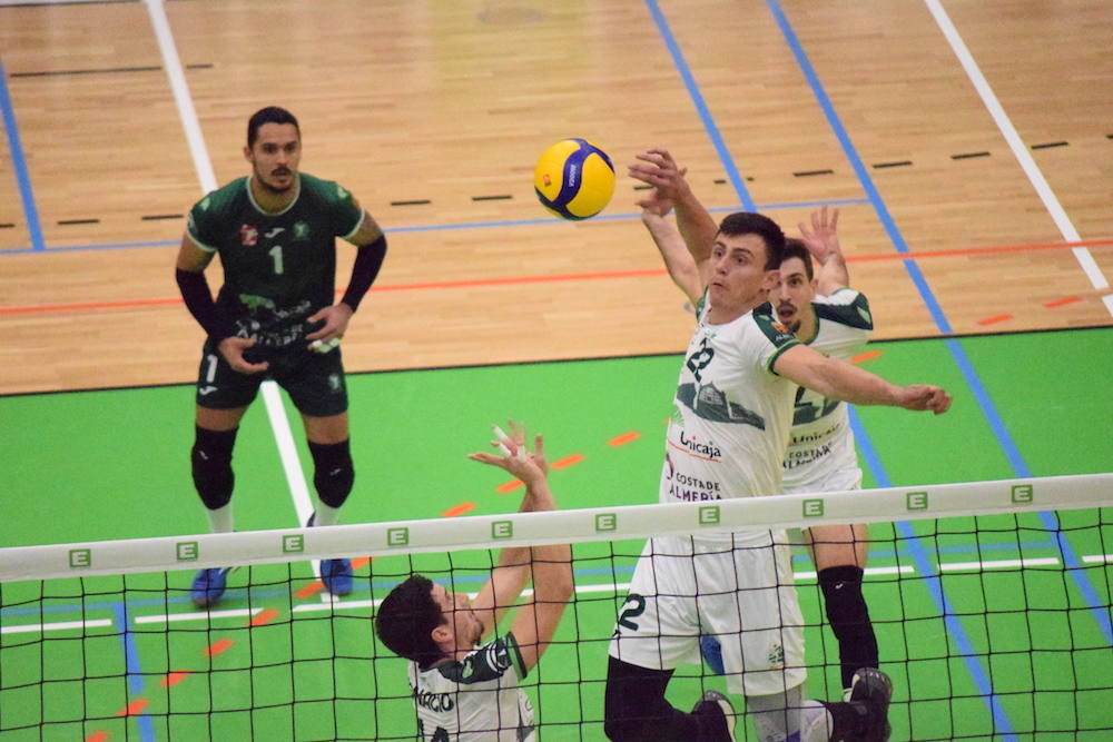 Fotos: Así fue el partido del Unicaja Almería frente al UVC Holding Graz