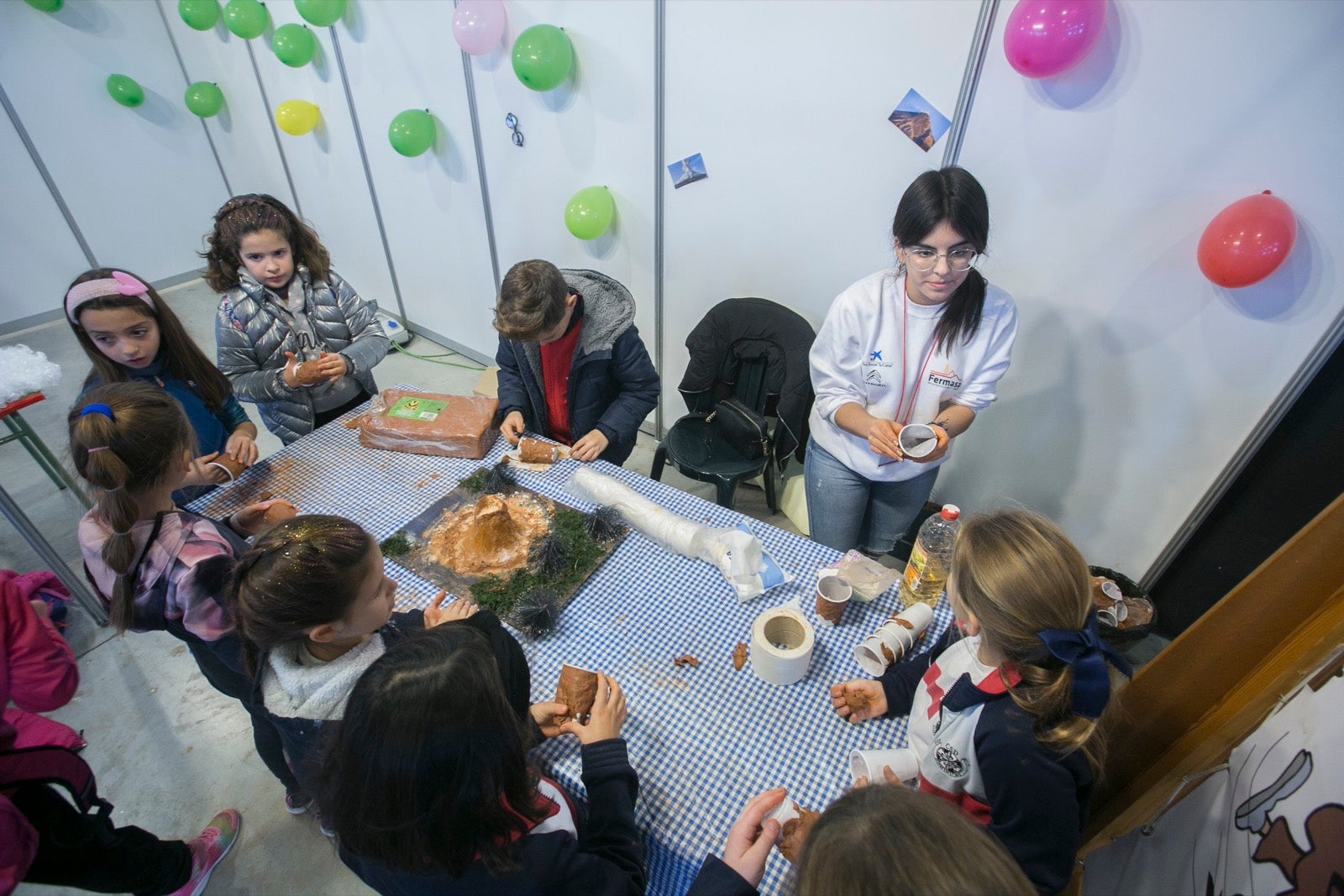 Juveándalus, la feria de la infancia y la juventud, ha iniciado ya una nueva edición en la que cumple 34 años. Desde el día 17 de diciembre hasta el 4 de enero las puertas de Juveándalus estarán abiertas 