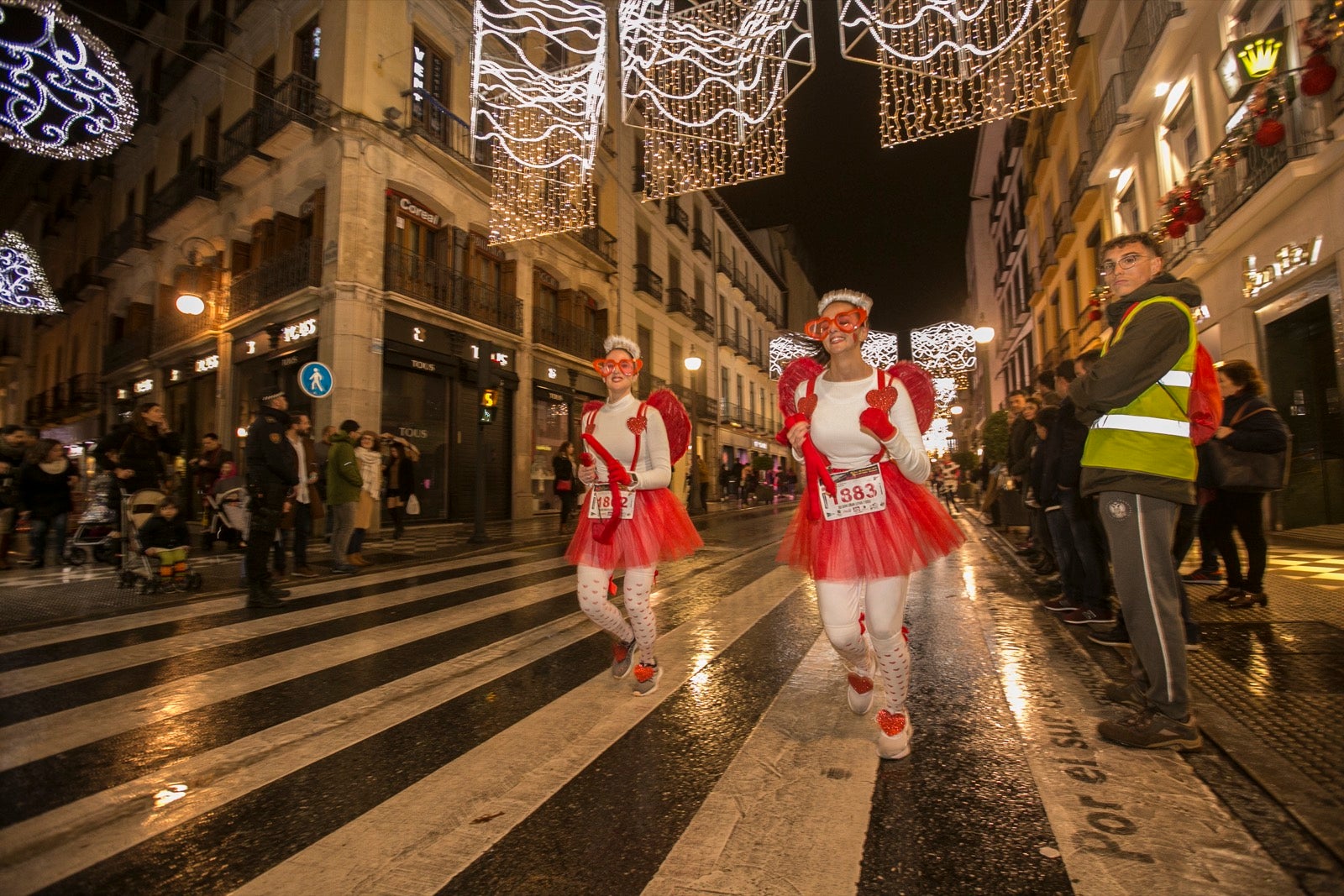 La 28° edición volvió a llenar de color las calles de la capital con sus tradicionales disfraces y sus casi dos mil corredores