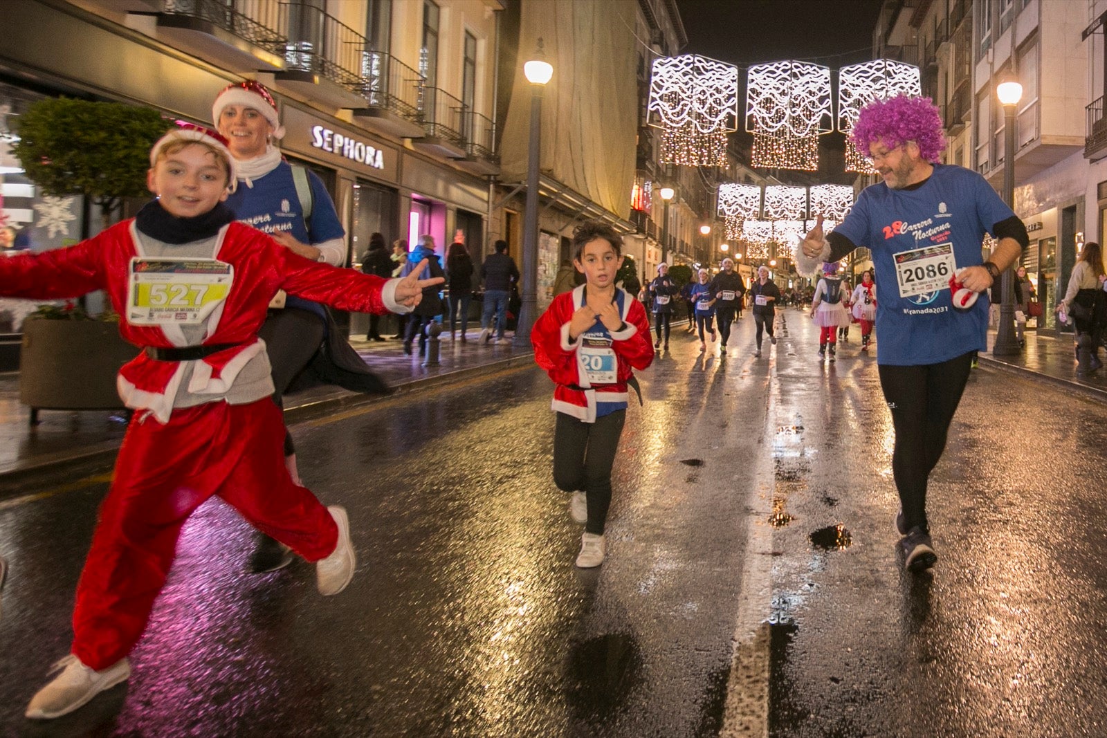 La 28° edición volvió a llenar de color las calles de la capital con sus tradicionales disfraces y sus casi dos mil corredores