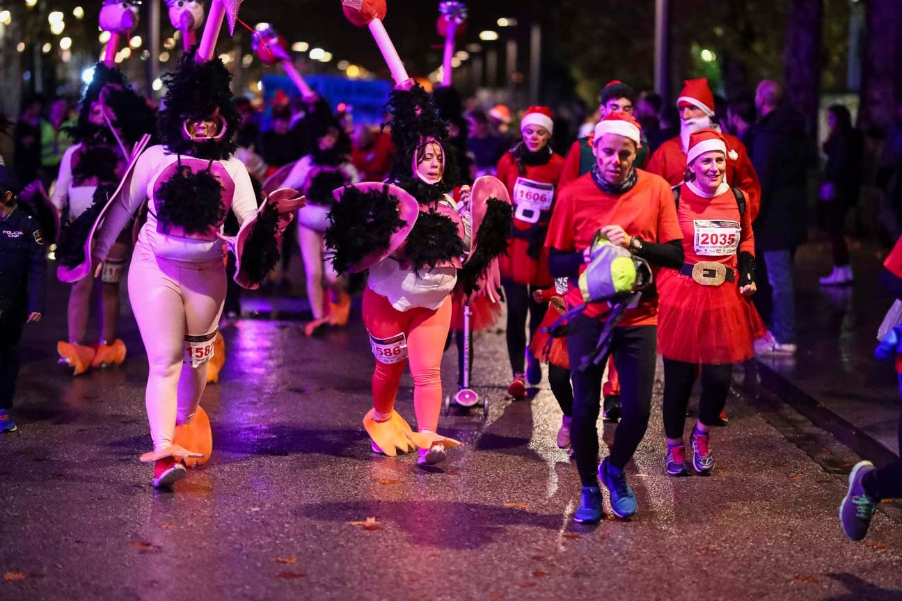 La 28° edición volvió a llenar de color las calles de la capital con sus tradicionales disfraces y sus casi dos mil corredores