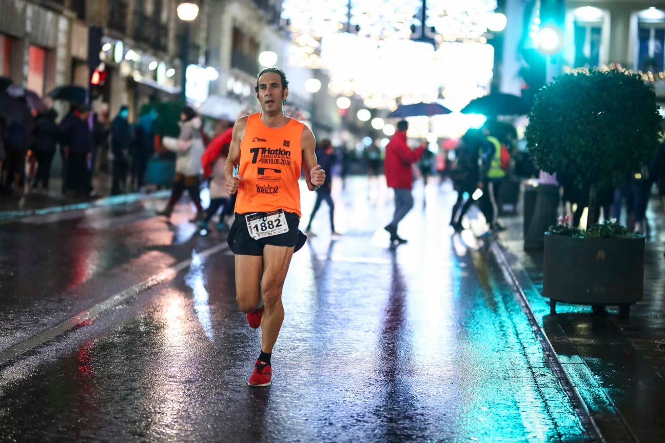 La 28° edición volvió a llenar de color las calles de la capital con sus tradicionales disfraces y sus casi dos mil corredores