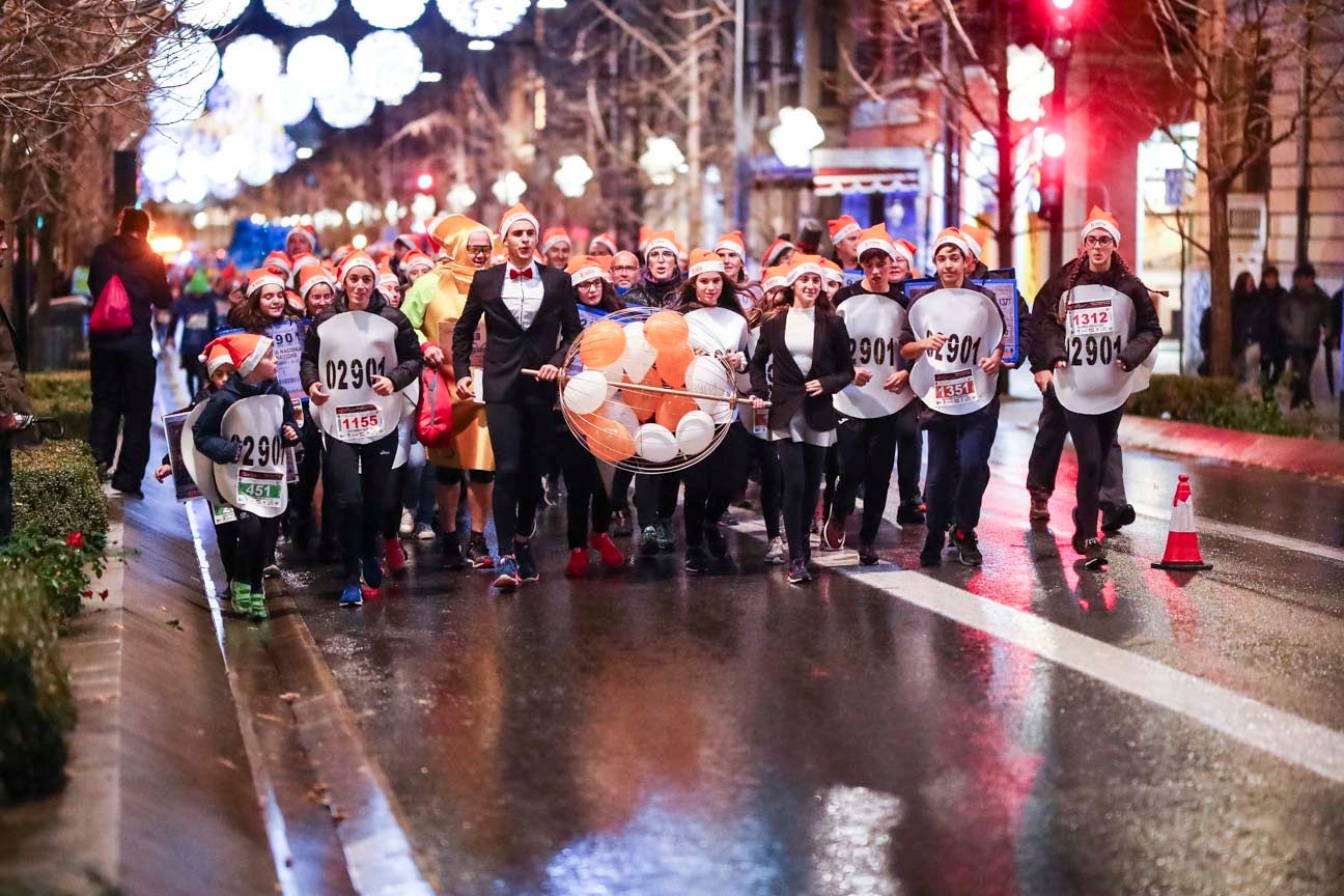 La 28° edición volvió a llenar de color las calles de la capital con sus tradicionales disfraces y sus casi dos mil corredores