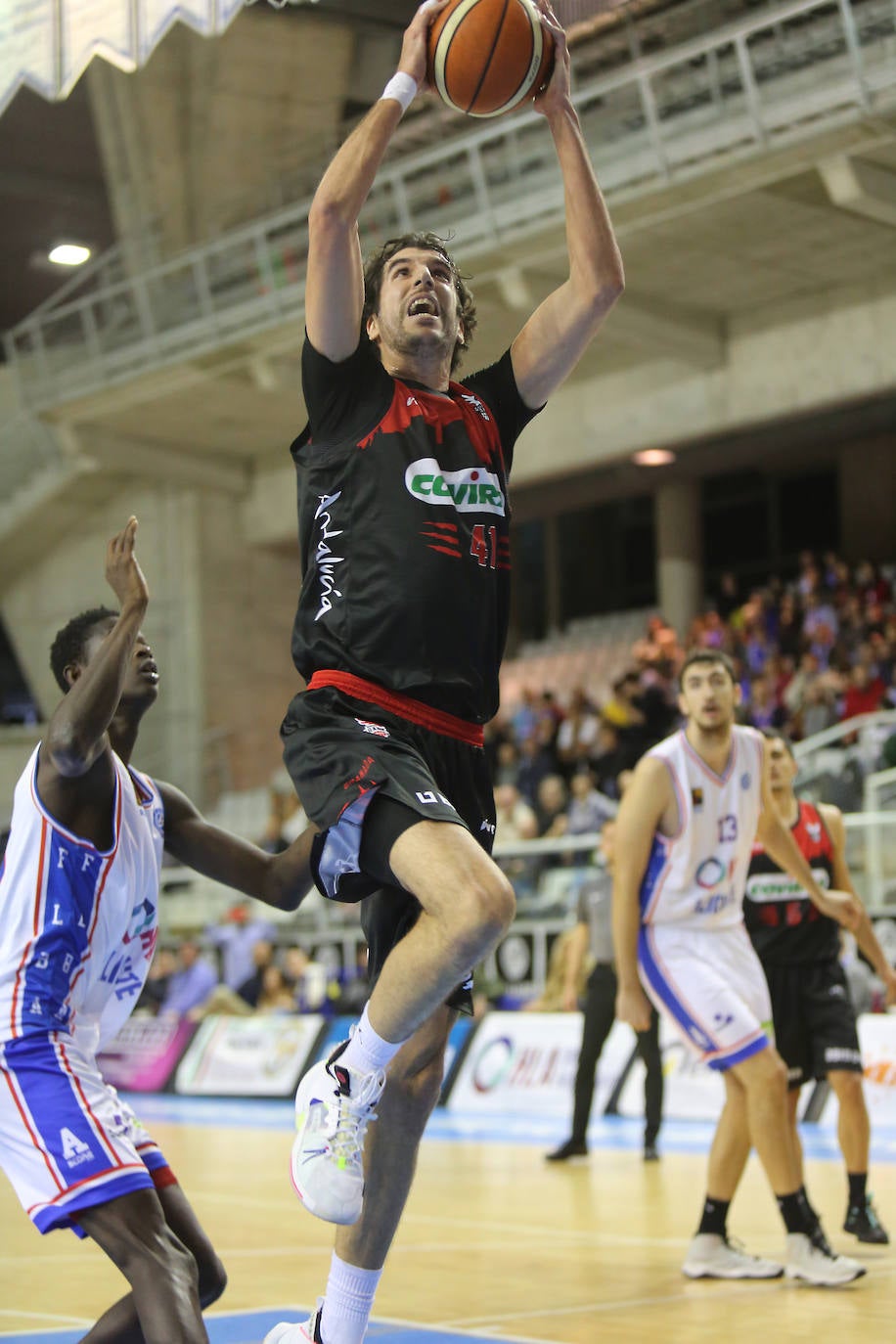 Jugada del partido del Covirán en Alicante