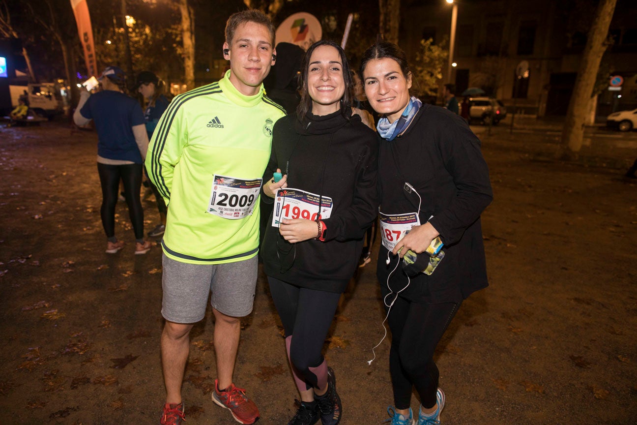 Mucho colorido para festejar el inicio de la Navidad, aunque algunos disfraces no sean muy cómodos para correr