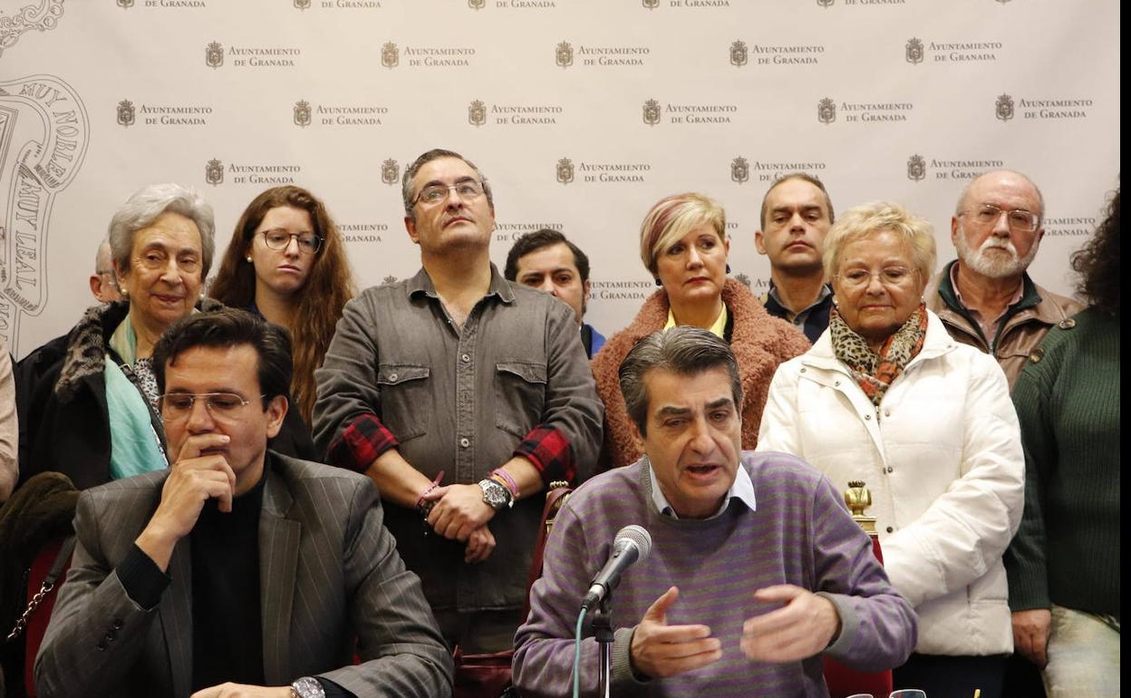 Paco cuenca y Antonio Cambril en primera fila. 