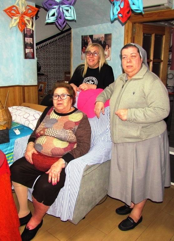 IDEAL pasa la noche en las calles del distrito, en las que hizo acto de presencia la alegría y la música