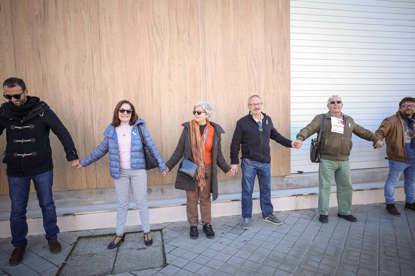 Cientos de granadinos se han reunido para exigir independiencia económica para la instalación científica 