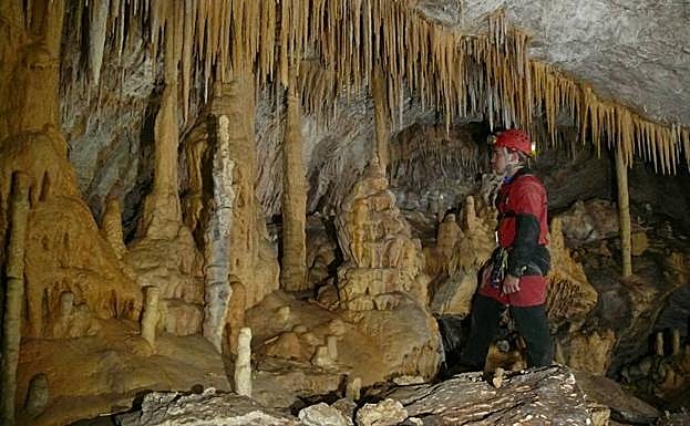 El grupo de Espeleología de Villacarrillo, Premio Nacional de Defensa de la Naturaleza