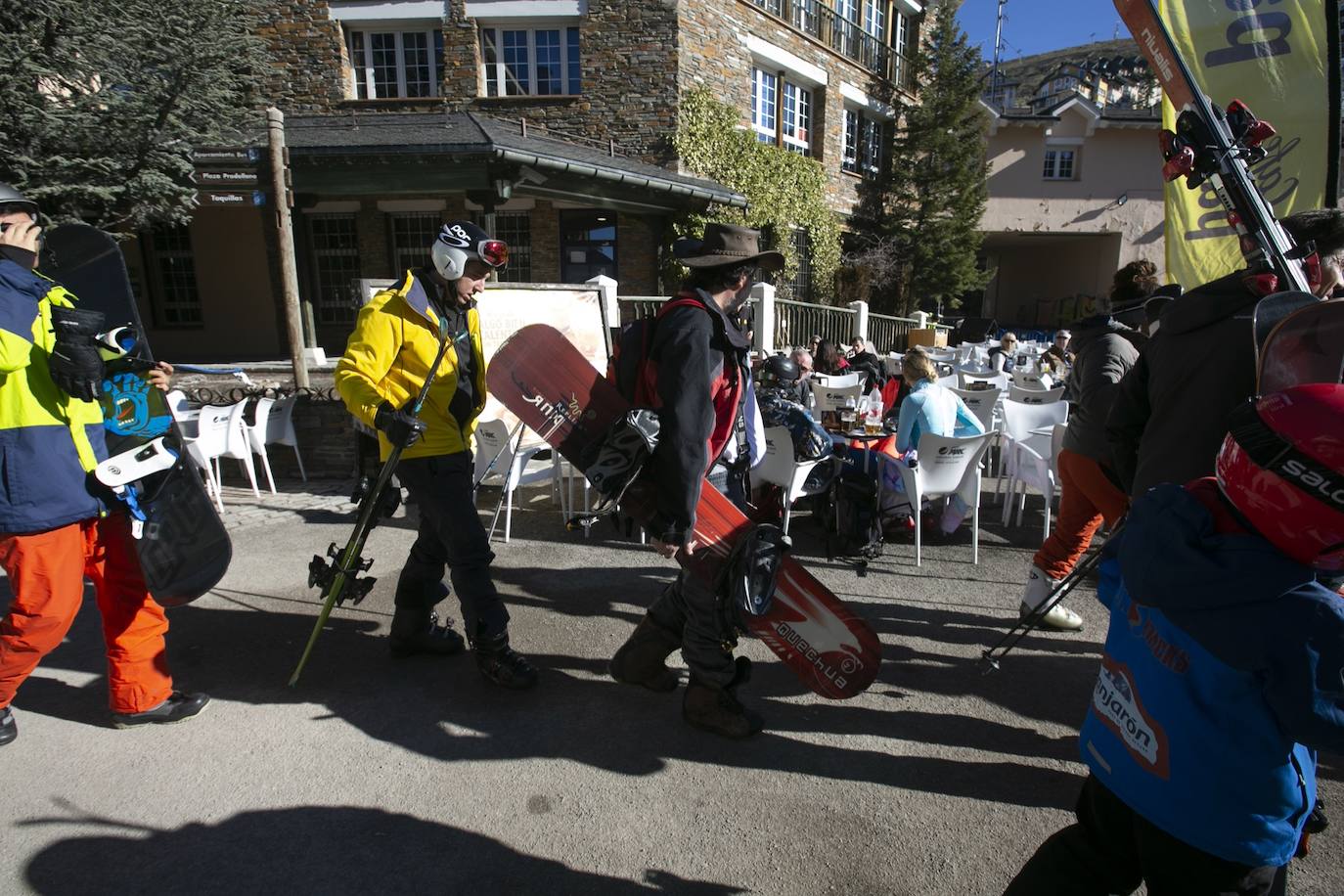 Unas 7.500 personas celebran el Año Nuevo en Sierra Nevada