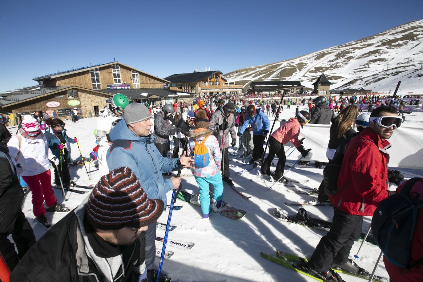 Unas 7.500 personas celebran el Año Nuevo en Sierra Nevada