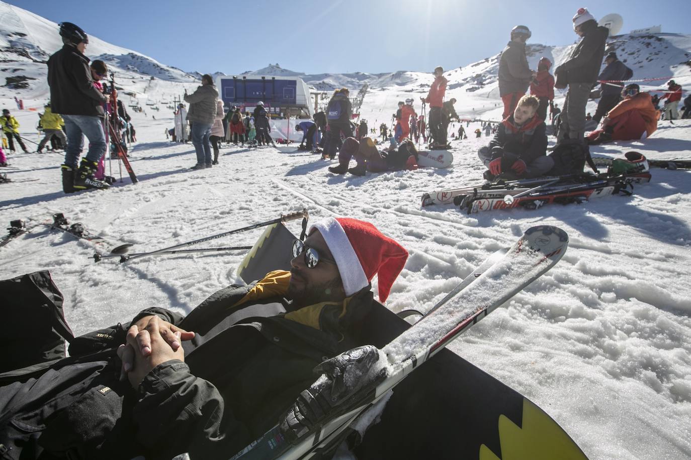 Unas 7.500 personas celebran el Año Nuevo en Sierra Nevada
