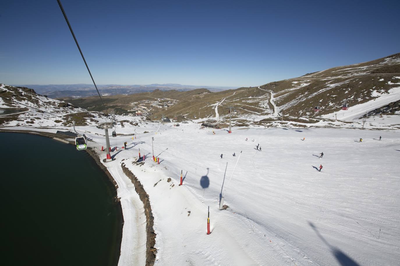 Unas 7.500 personas celebran el Año Nuevo en Sierra Nevada