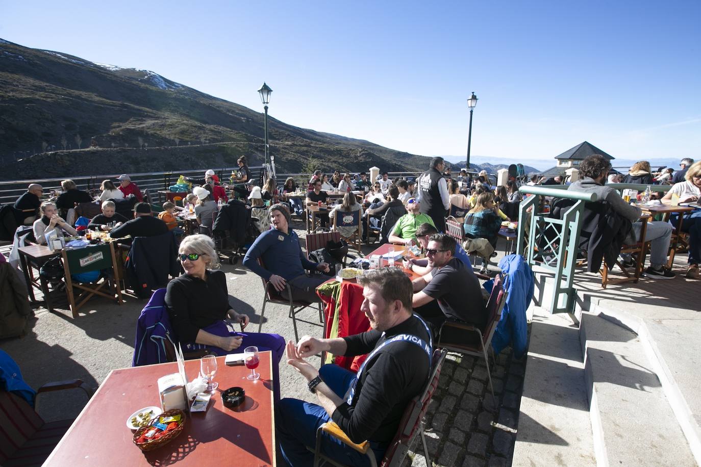 Unas 7.500 personas celebran el Año Nuevo en Sierra Nevada