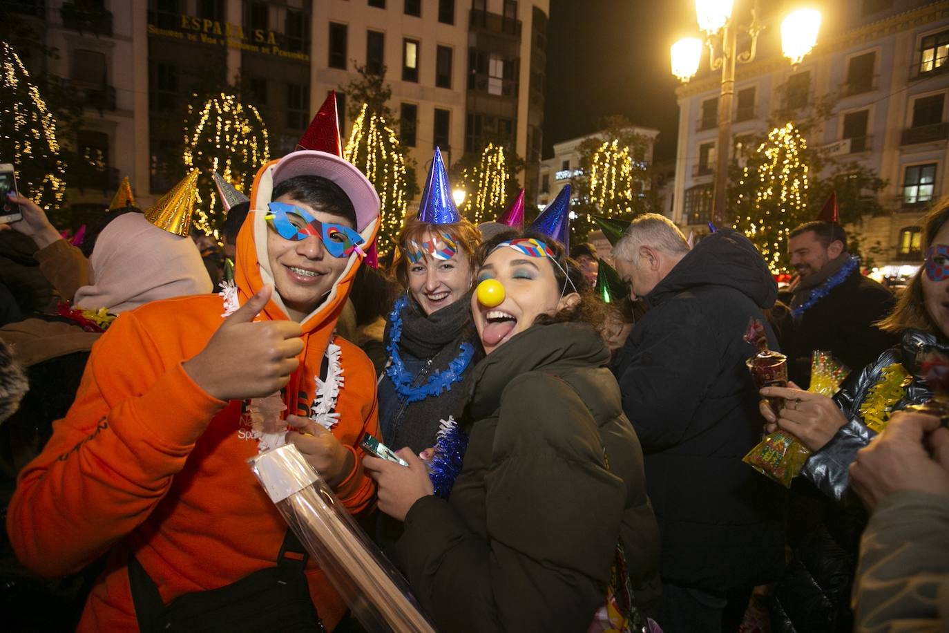 Miles de personas dsifrutaron de la Nochevieja en la capital