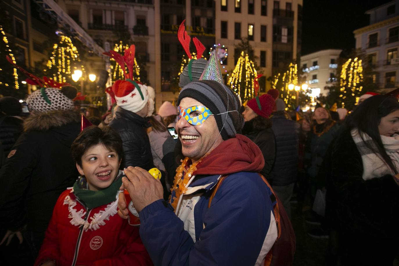 Miles de personas dsifrutaron de la Nochevieja en la capital