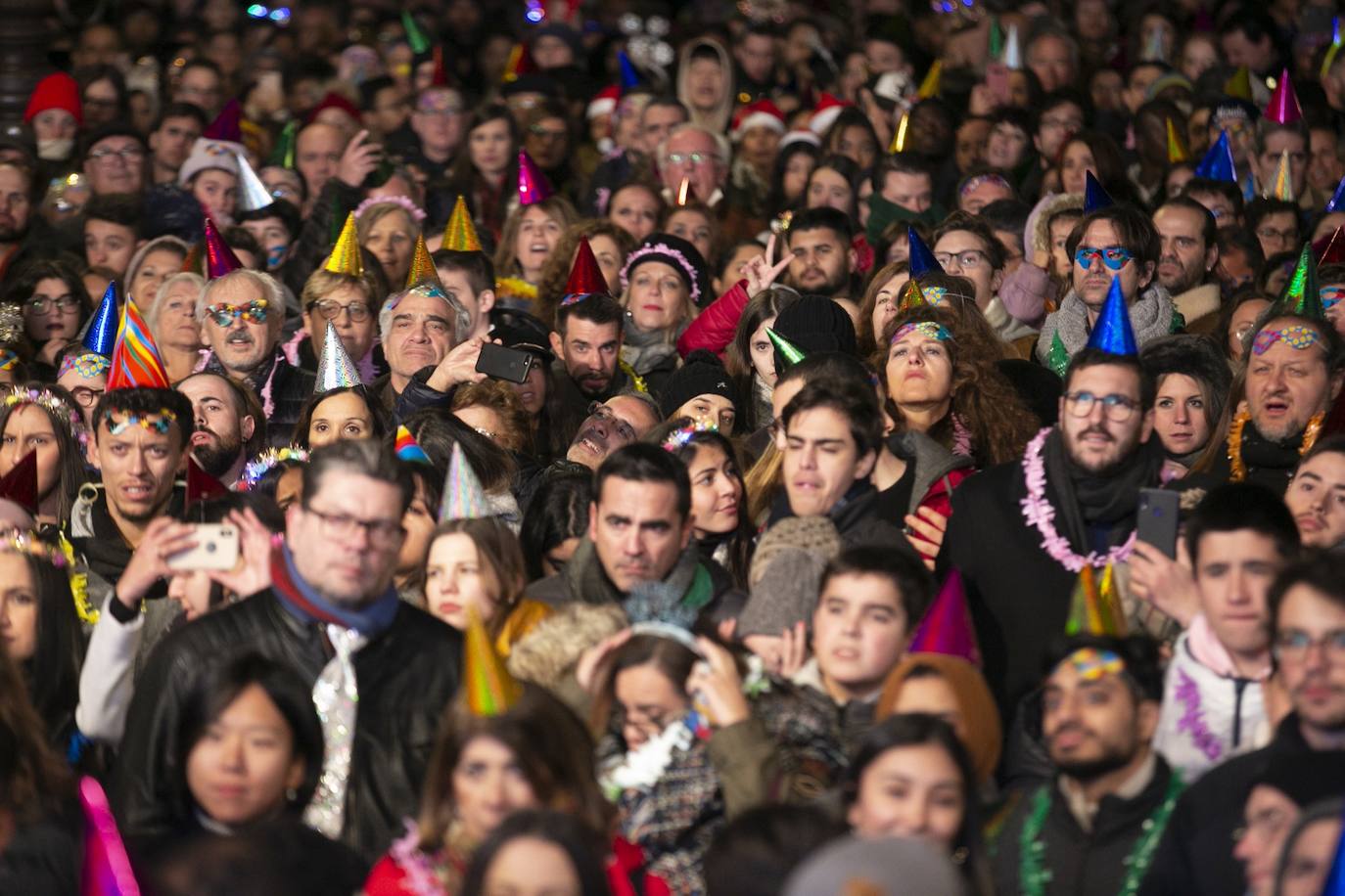 Miles de personas dsifrutaron de la Nochevieja en la capital