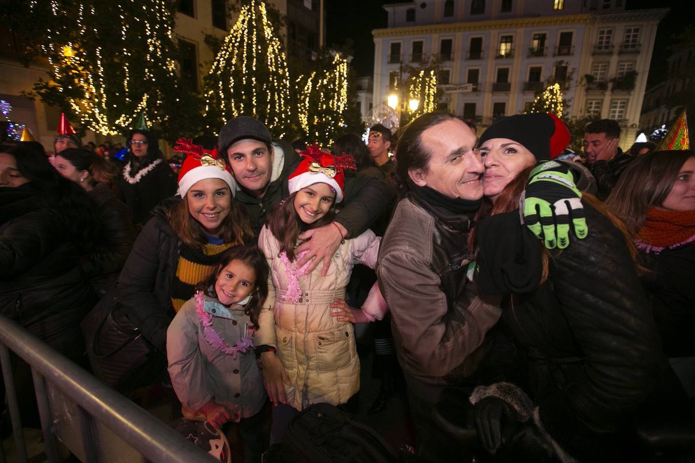 Miles de personas dsifrutaron de la Nochevieja en la capital