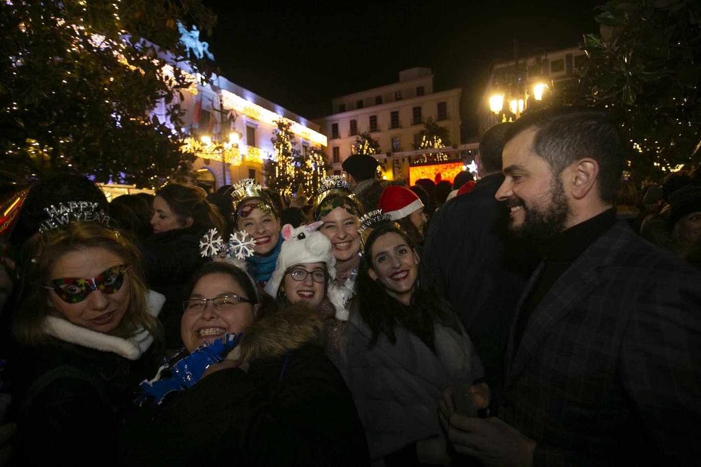 Miles de personas dsifrutaron de la Nochevieja en la capital