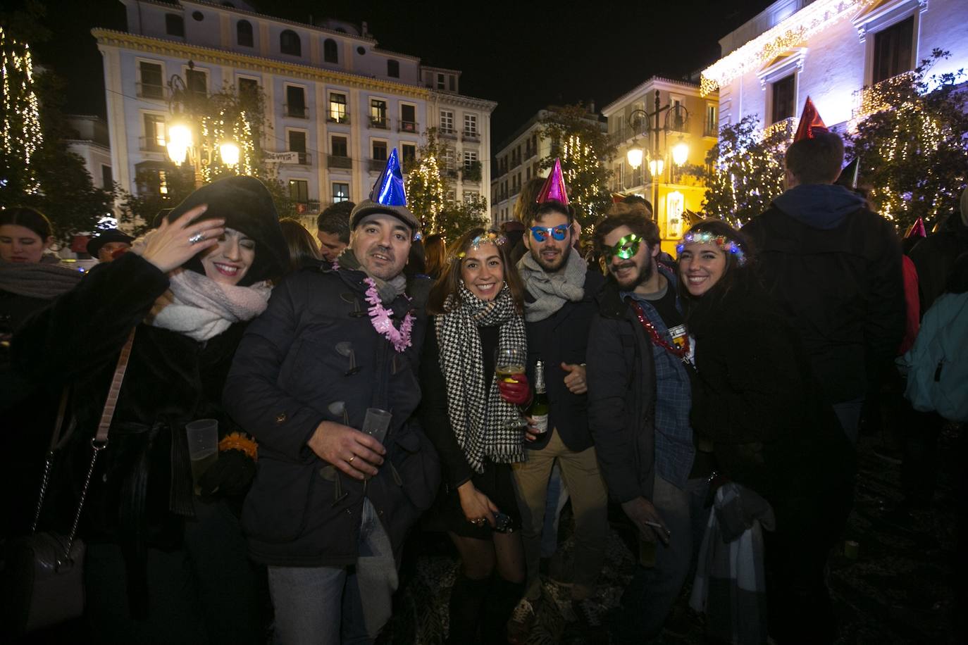 Miles de personas dsifrutaron de la Nochevieja en la capital