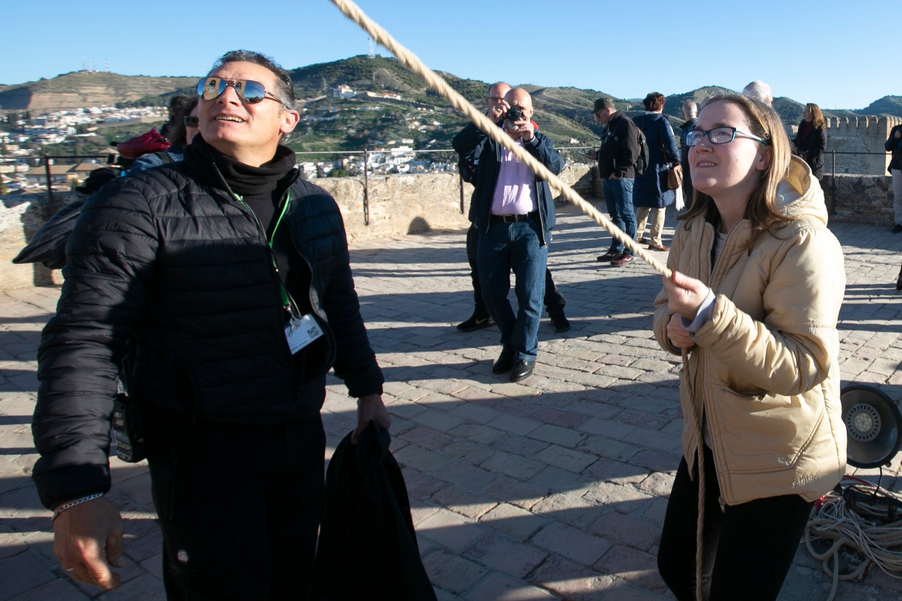 Fotos: Se cumple la tradición de tocar la campana de la Torre de la Vela el 2 de enero