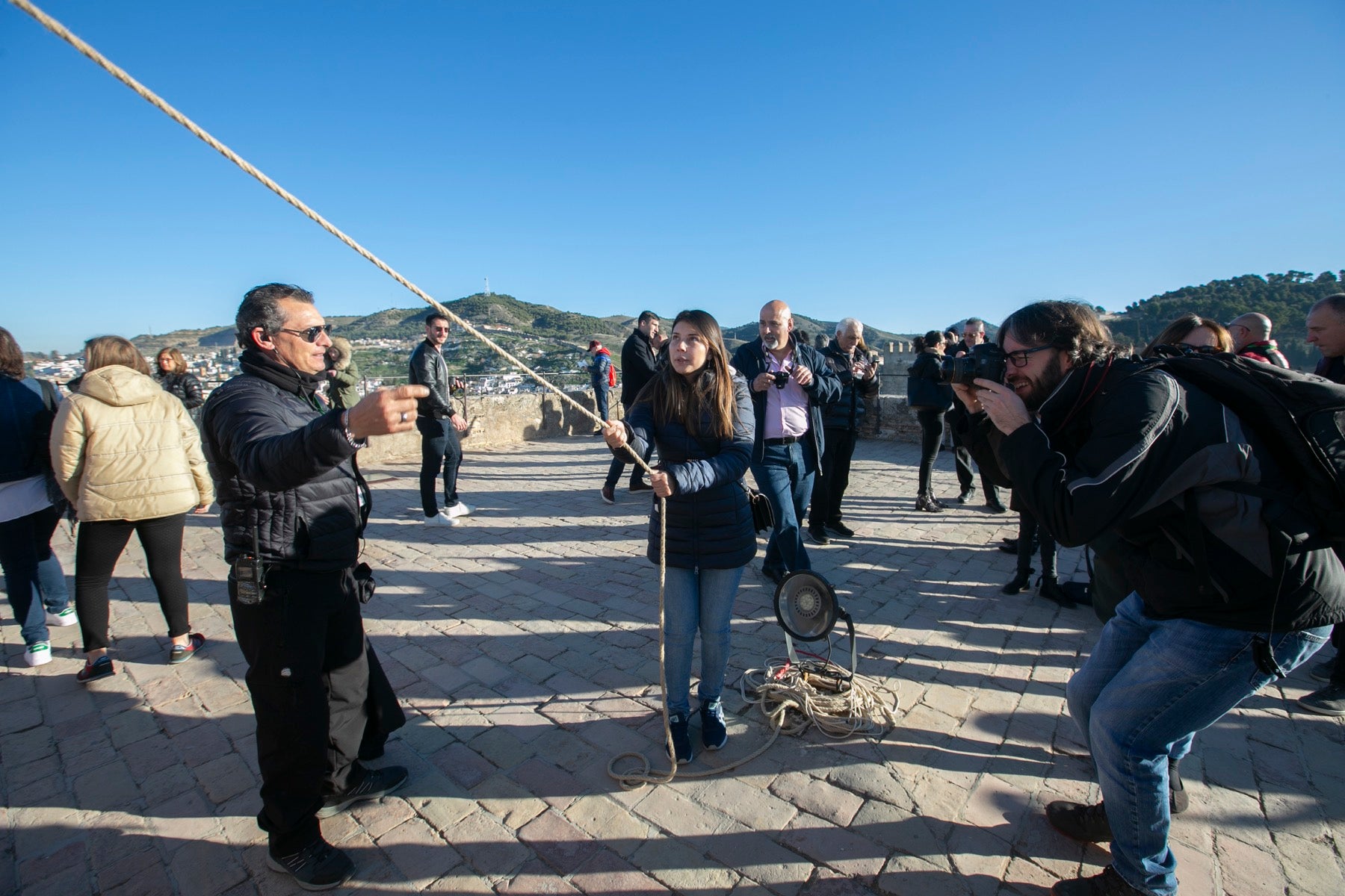 Fotos: Se cumple la tradición de tocar la campana de la Torre de la Vela el 2 de enero