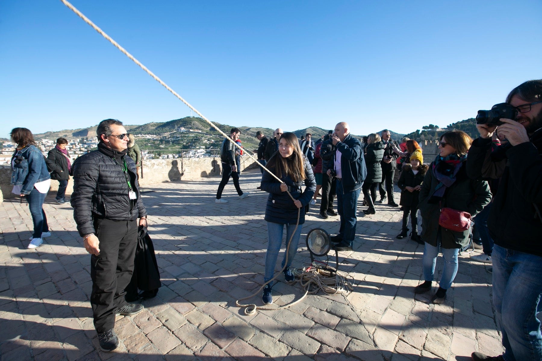 Fotos: Se cumple la tradición de tocar la campana de la Torre de la Vela el 2 de enero