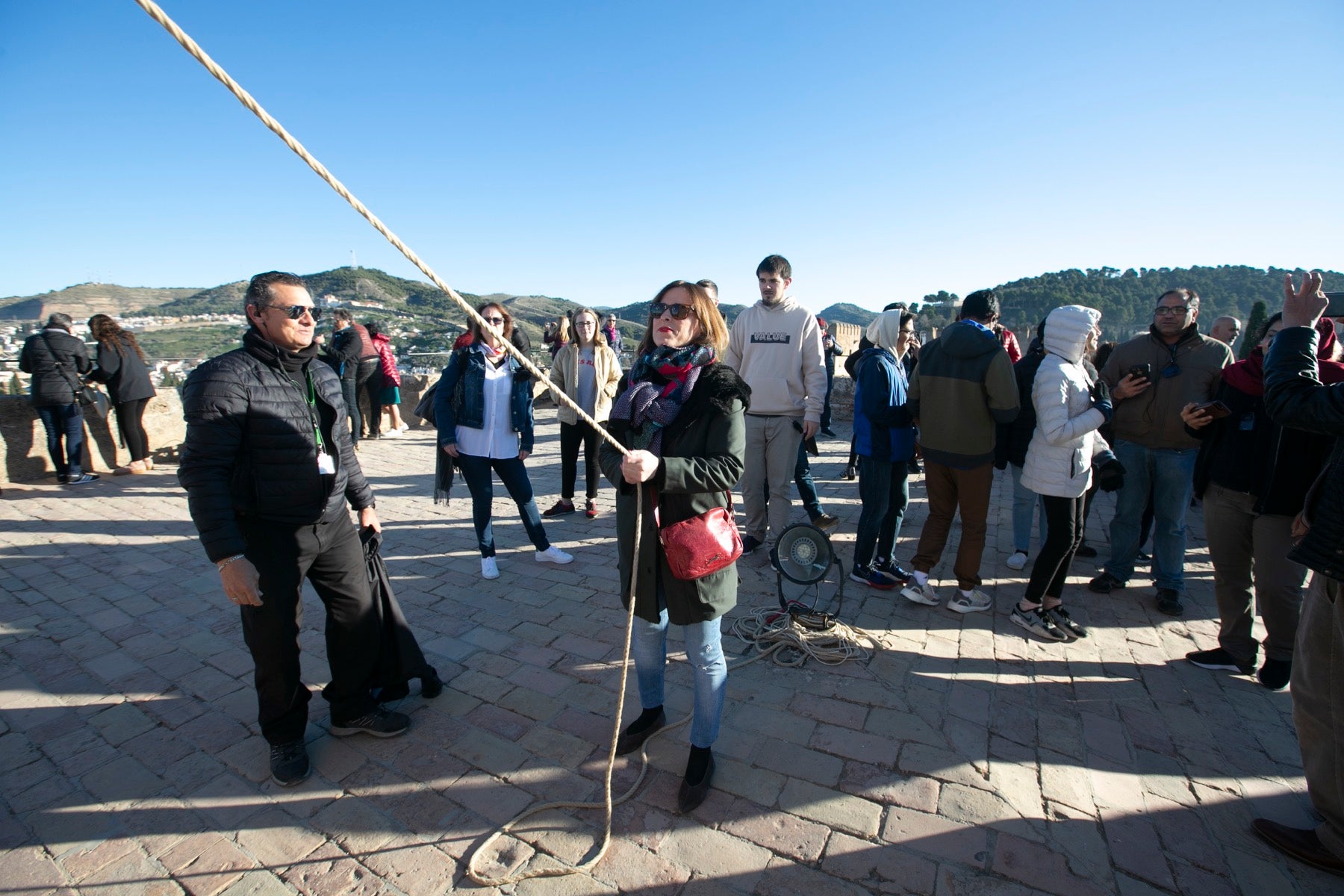 Fotos: Se cumple la tradición de tocar la campana de la Torre de la Vela el 2 de enero