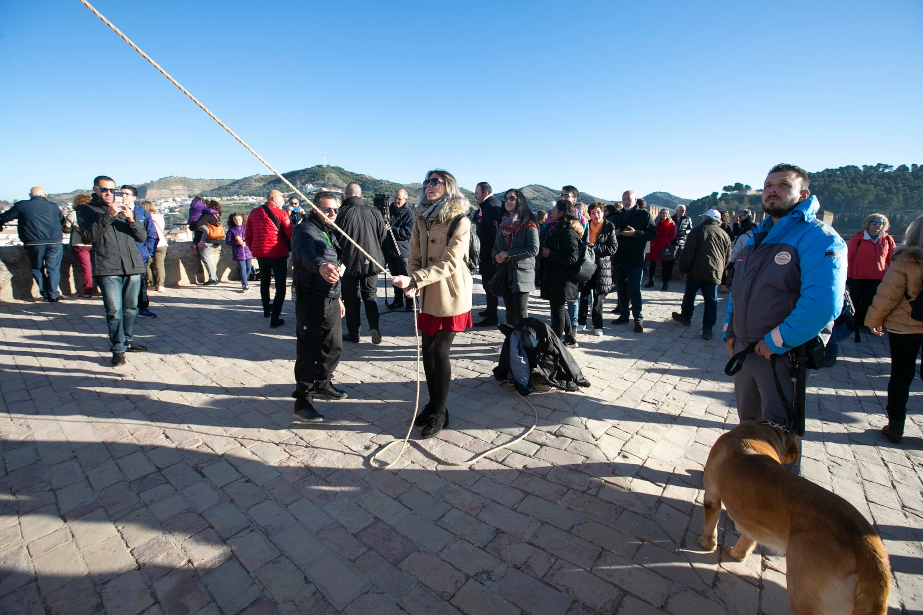 Fotos: Se cumple la tradición de tocar la campana de la Torre de la Vela el 2 de enero