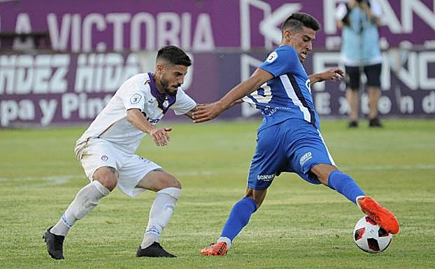 En los dos últimos duelos ligueros en Jaén se han impuesto los blancos. 